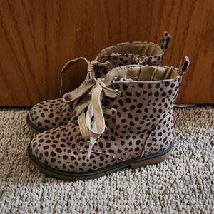 Cat & Jack animal print Kids Boots size 11